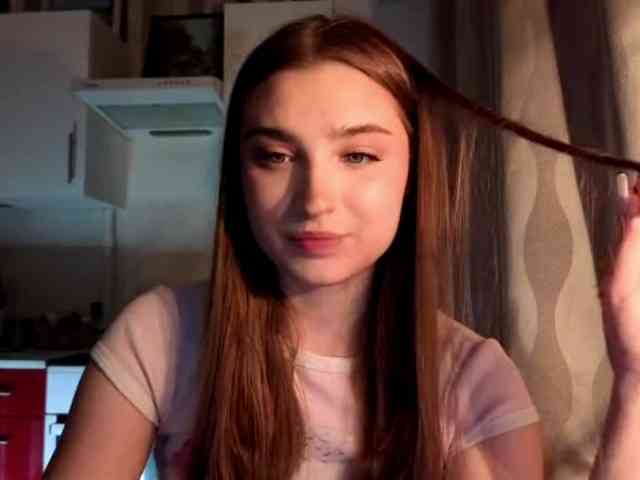 ChristiaPettet webcam