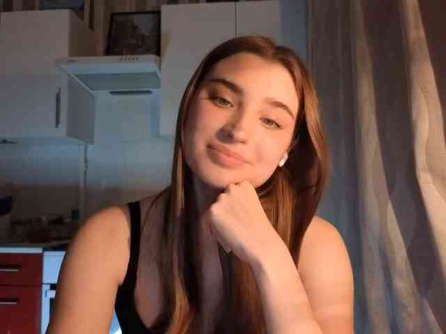 ChristiaPettet webcam