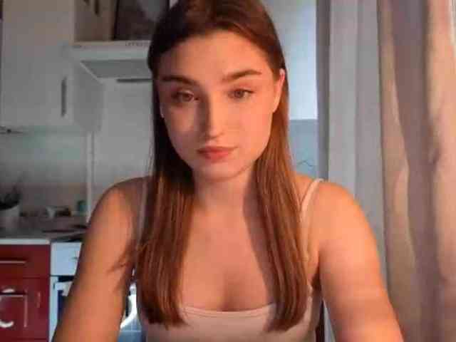 ChristiaPettet webcam