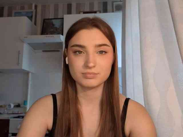 ChristiaPettet webcam