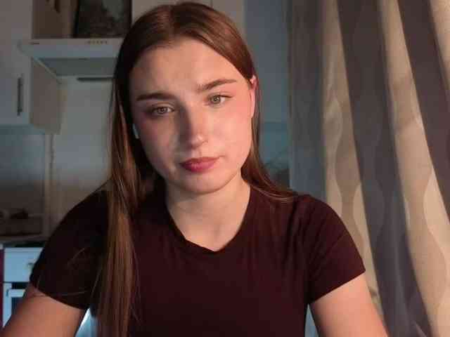 ChristiaPettet webcam