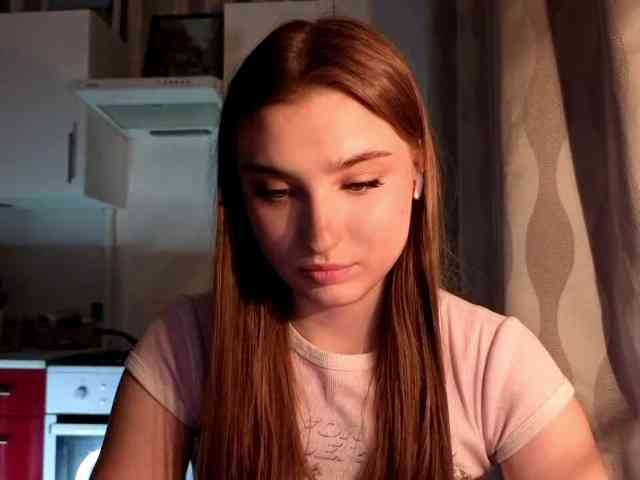 ChristiaPettet webcam