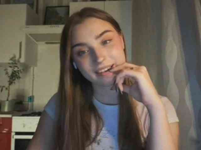 ChristiaPettet webcam