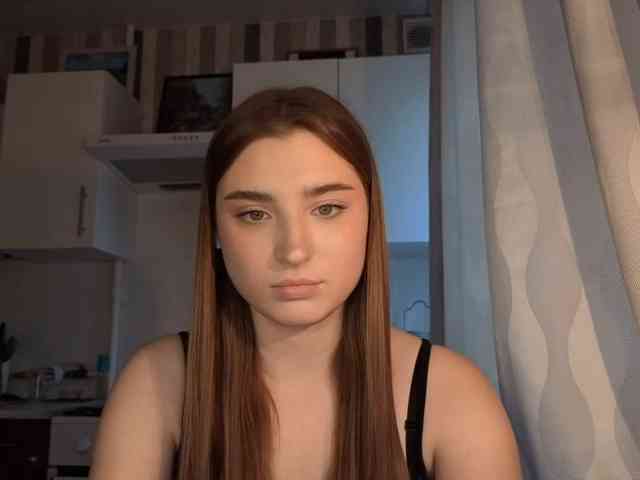 ChristiaPettet webcam