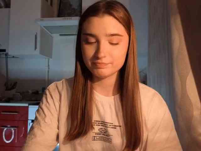 ChristiaPettet webcam