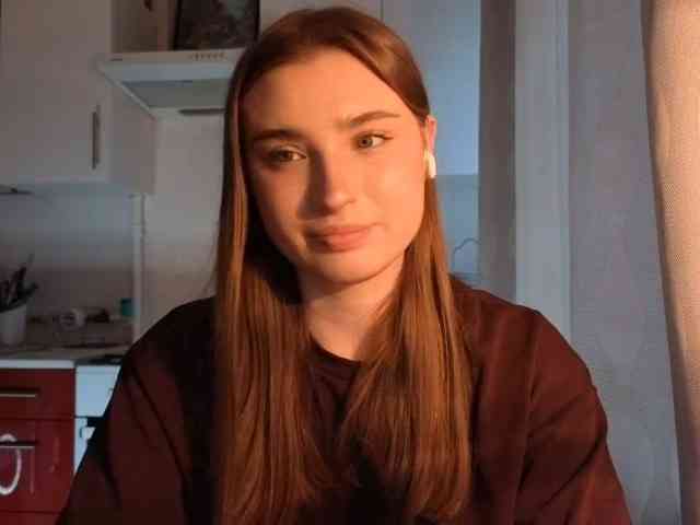 ChristiaPettet webcam