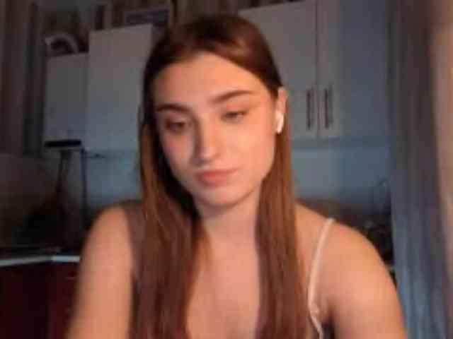 ChristiaPettet webcam