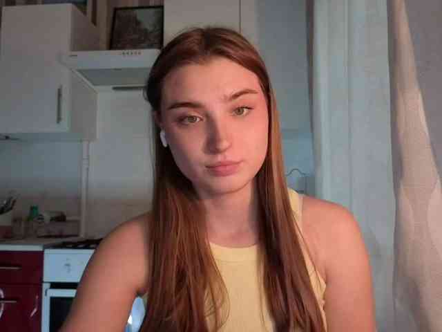 ChristiaPettet webcam