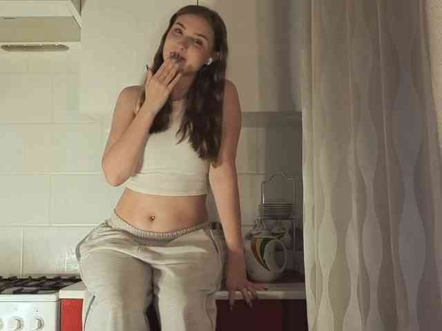 ChristiaPettet webcam