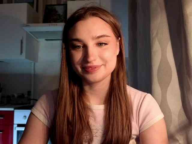 ChristiaPettet webcam