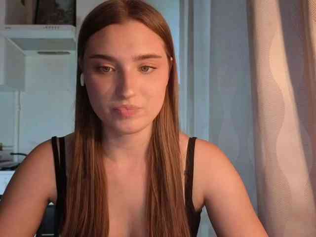 ChristiaPettet webcam
