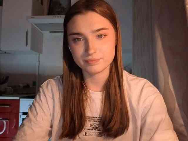 ChristiaPettet webcam