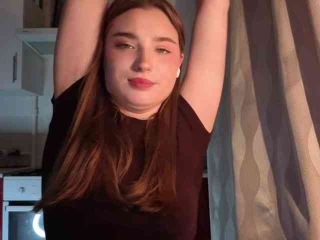 ChristiaPettet webcam