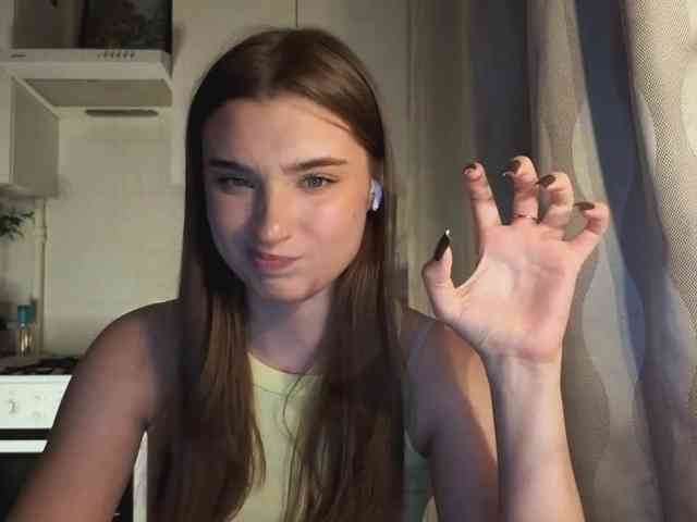 ChristiaPettet webcam
