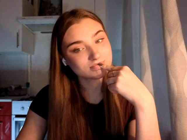 ChristiaPettet webcam
