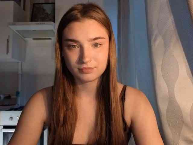 ChristiaPettet webcam