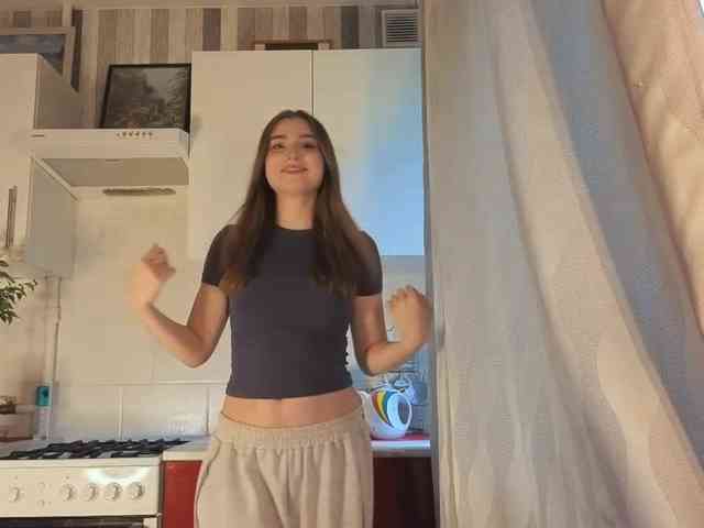 ChristiaPettet webcam