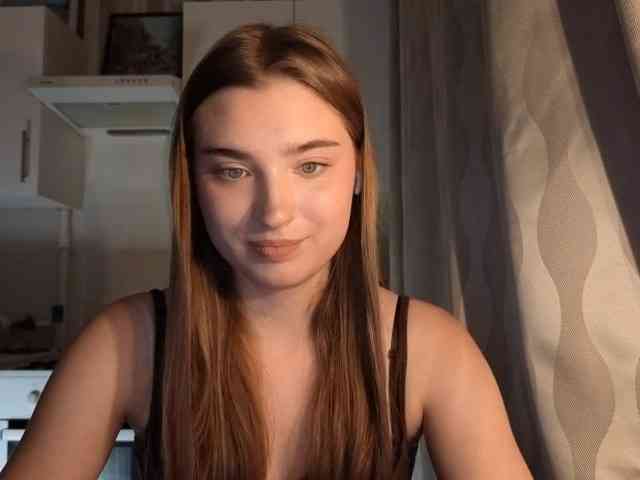 ChristiaPettet webcam