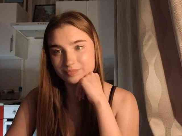 ChristiaPettet webcam