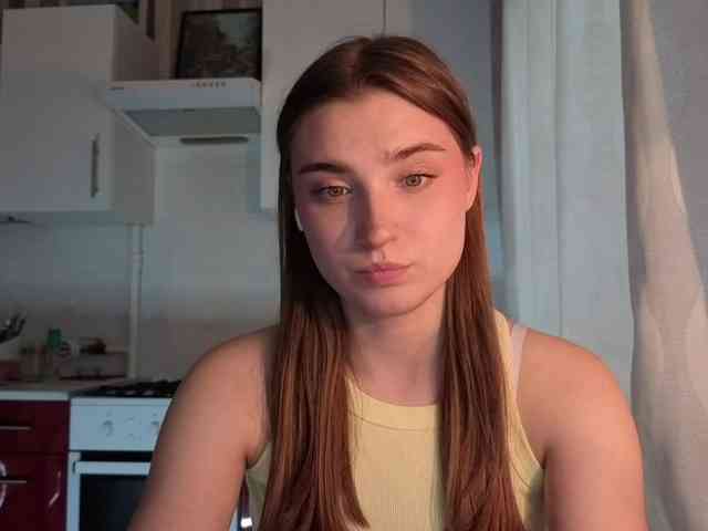 ChristiaPettet webcam