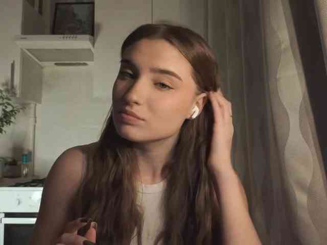 ChristiaPettet webcam