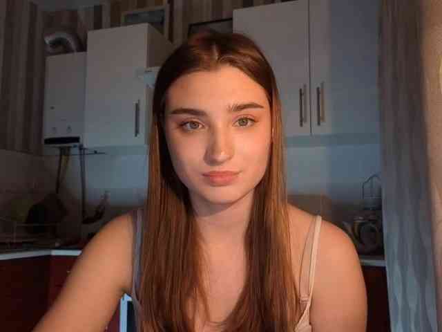 ChristiaPettet webcam