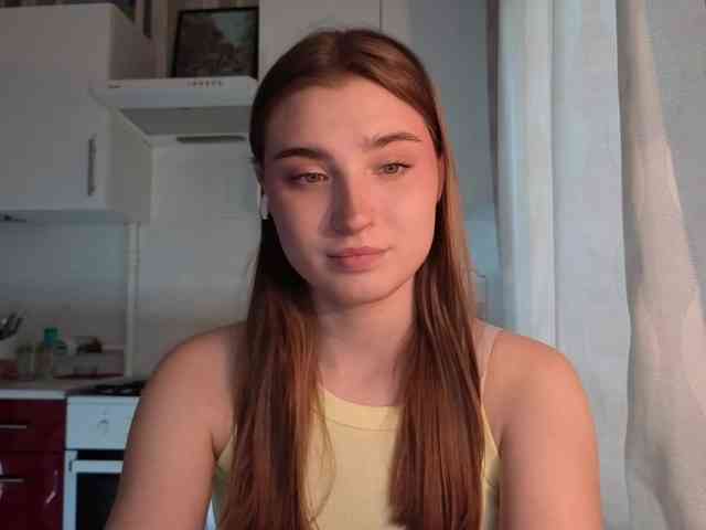 ChristiaPettet webcam