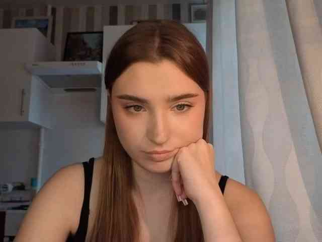 ChristiaPettet webcam