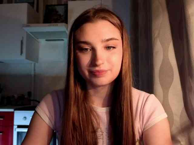 ChristiaPettet webcam