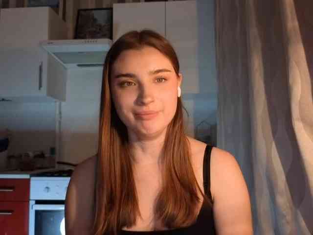 ChristiaPettet webcam