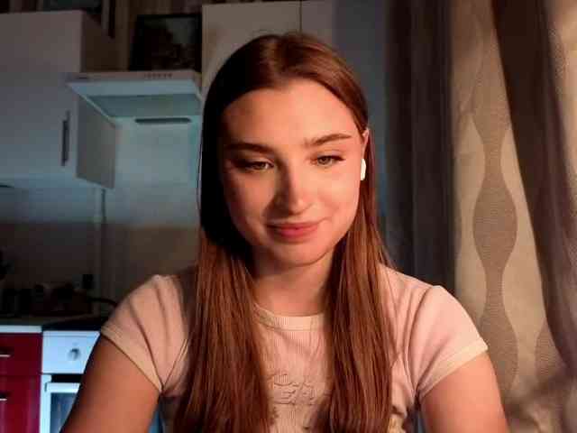 ChristiaPettet webcam