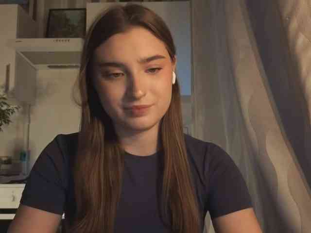 ChristiaPettet webcam