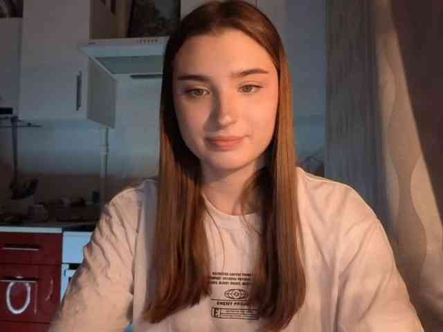 ChristiaPettet webcam