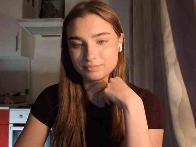 ChristiaPettet webcam