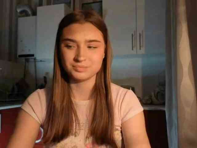 ChristiaPettet webcam