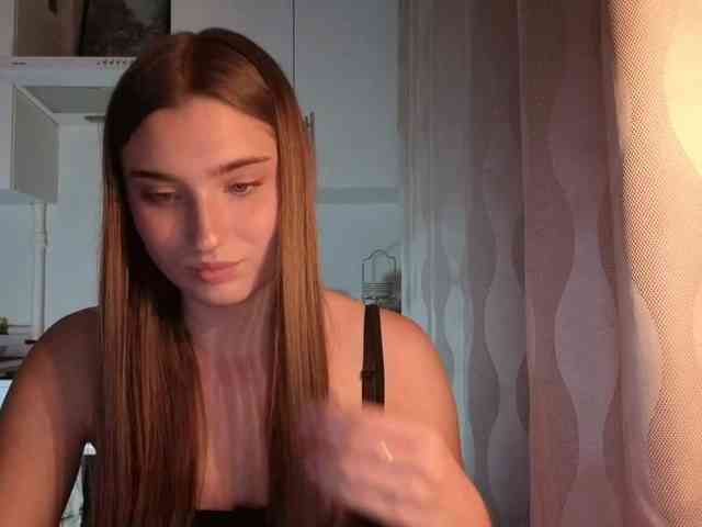 ChristiaPettet webcam