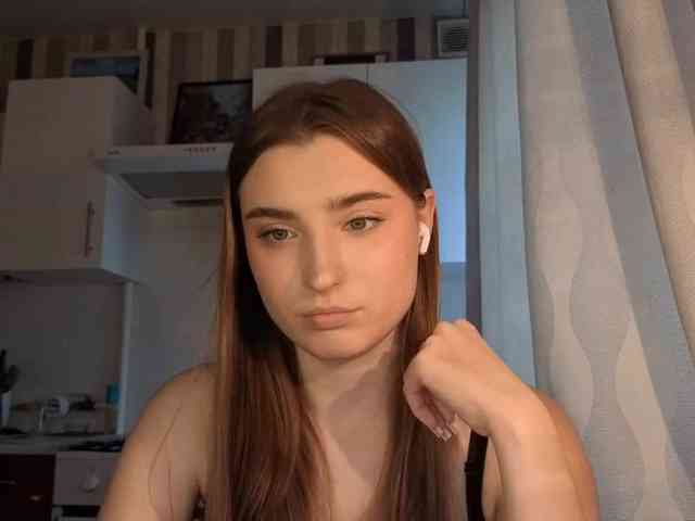 ChristiaPettet webcam