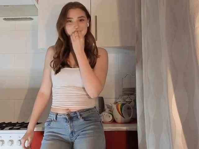 ChristiaPettet webcam