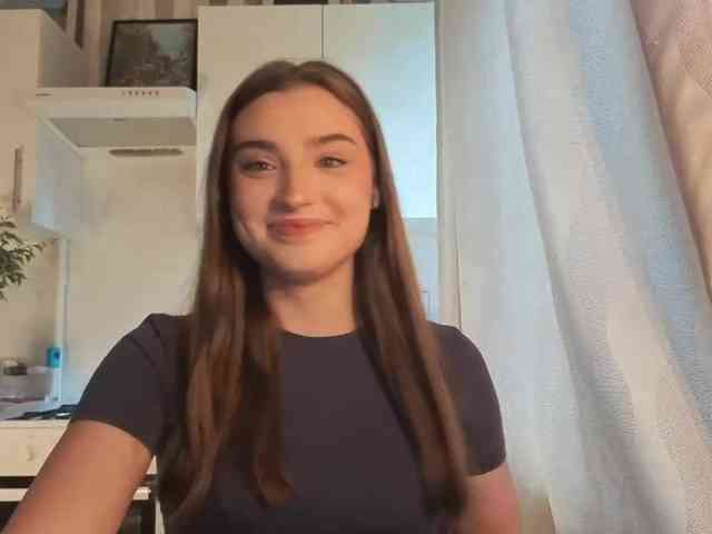 ChristiaPettet webcam