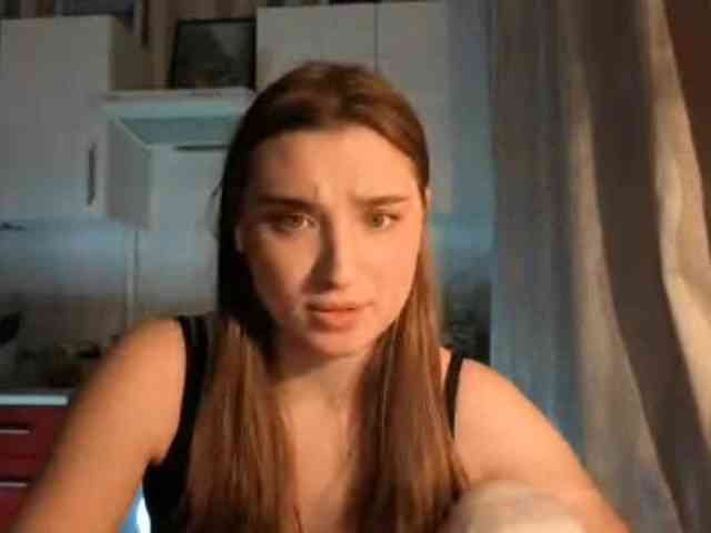 ChristiaPettet webcam