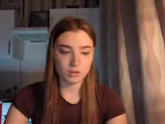 ChristiaPettet webcam