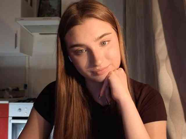 ChristiaPettet webcam