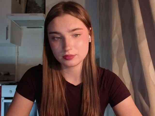 ChristiaPettet webcam