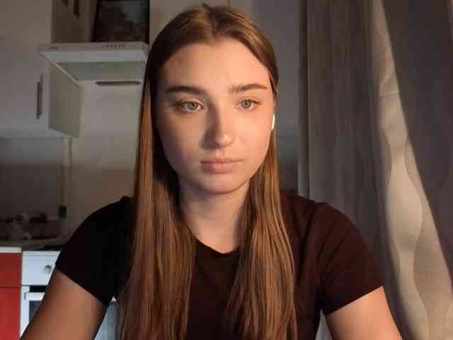 ChristiaPettet webcam