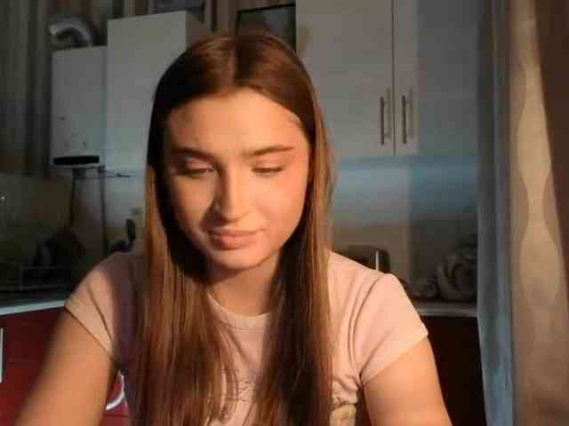 ChristiaPettet webcam