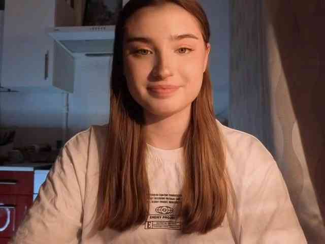 ChristiaPettet webcam