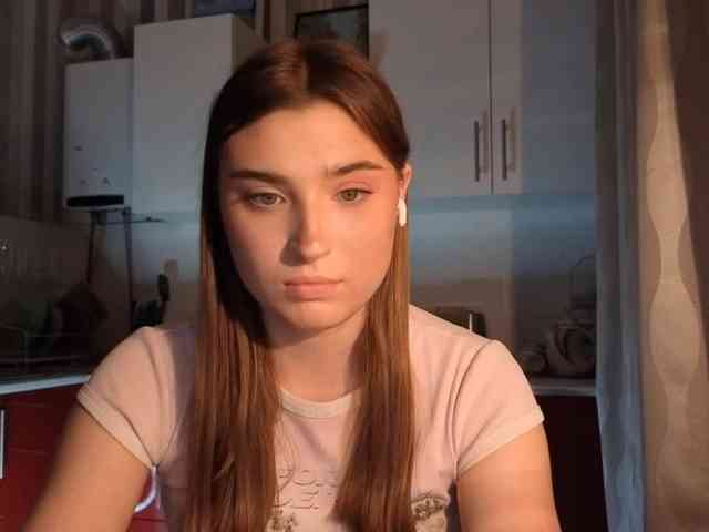 ChristiaPettet webcam