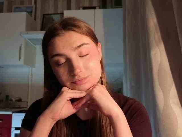 ChristiaPettet webcam