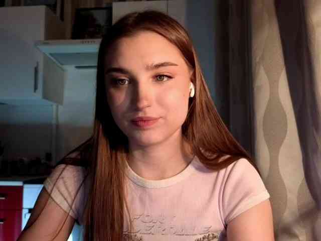 ChristiaPettet webcam