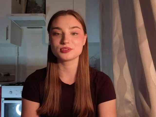 ChristiaPettet webcam